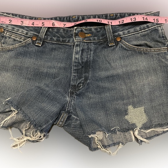 Wrangler Megan Patchwork Low Rise Denim Shorts - Picture 5 of 5